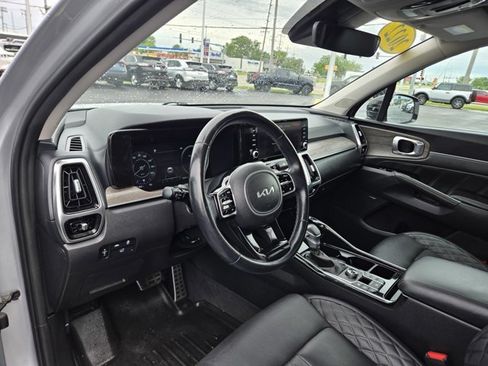 Used 2022 Kia Sorento SX Prestige AWD/4WD image 2