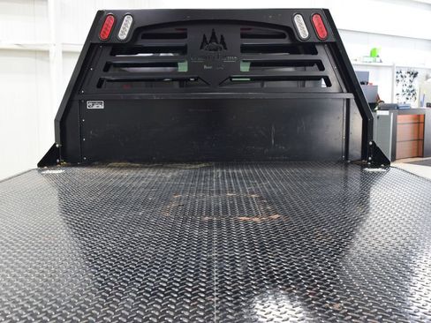 Used 2025 GMC Sierra 3500 Pro w/ Convenience Package image 16