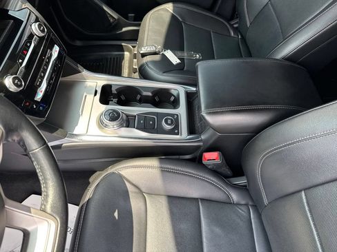 Used 2022 Ford Explorer Limited w/ Equipment Group 301A AWD/4WD image 29