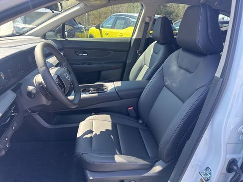 New 2025 Nissan Murano SV image 9