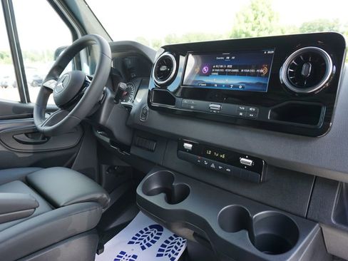 New 2025 Mercedes-Benz Sprinter 2500 image 51