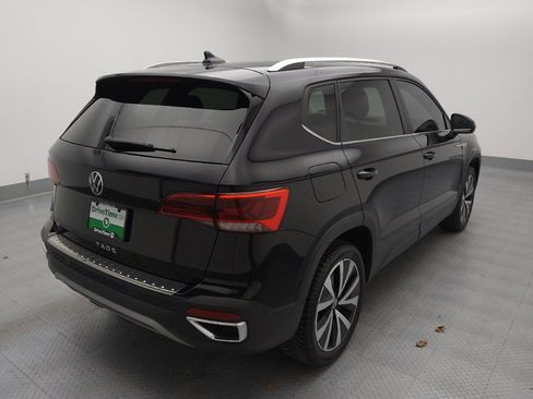 Used 2023 Volkswagen Taos SE FWD image 9