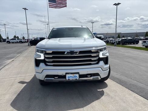 Certified 2023 Chevrolet Silverado 1500 High Country w/ Technology Package AWD/4WD image 9