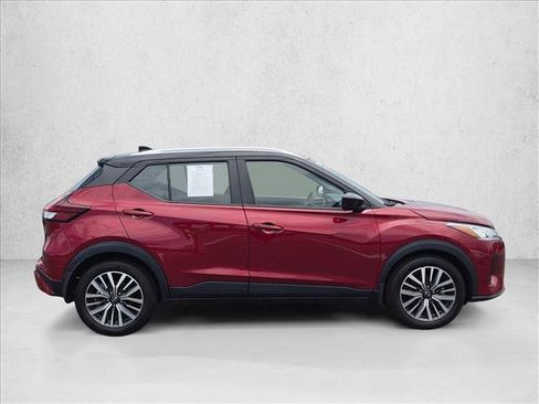 Used 2023 Nissan Kicks SV FWD image 6
