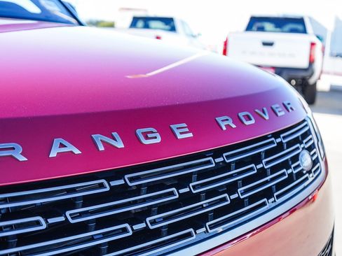 Used 2023 Land Rover Range Rover Sport SE image 12