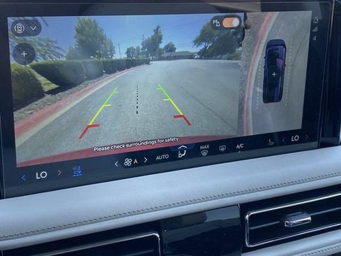Used 2026 Lincoln Aviator AWD image 26
