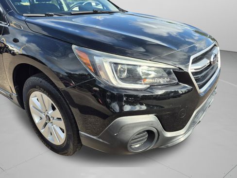 Used 2019 Subaru Outback 2.5i AWD/4WD image 32