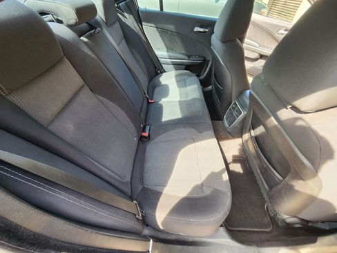 Used 2015 Dodge Charger SE w/ Popular Equipment Group image 8