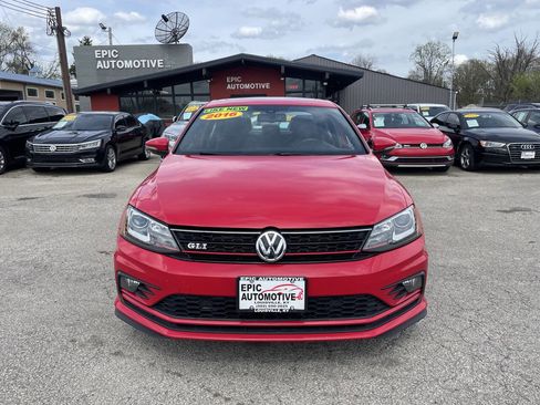 Used 2016 Volkswagen Jetta GLI SEL image 2