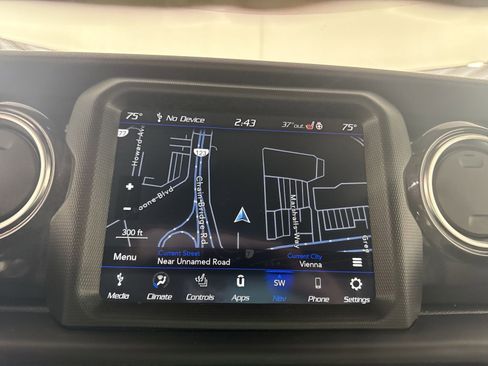 Used 2022 Jeep Wrangler Unlimited Sahara image 20