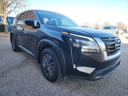 Used 2024 Nissan Pathfinder S w/ Cargo Package