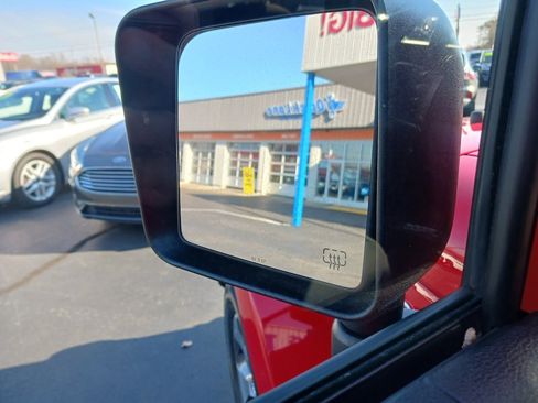 Used 2018 Jeep Wrangler Unlimited Sahara w/ Connectivity Group image 23