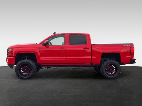 Used 2017 Chevrolet Silverado 1500 LT w/ LT Convenience Package AWD/4WD image 7