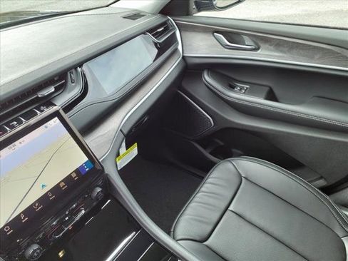 New 2024 Jeep Grand Cherokee Limited 4xe w/ Luxury Tech Group II image 20