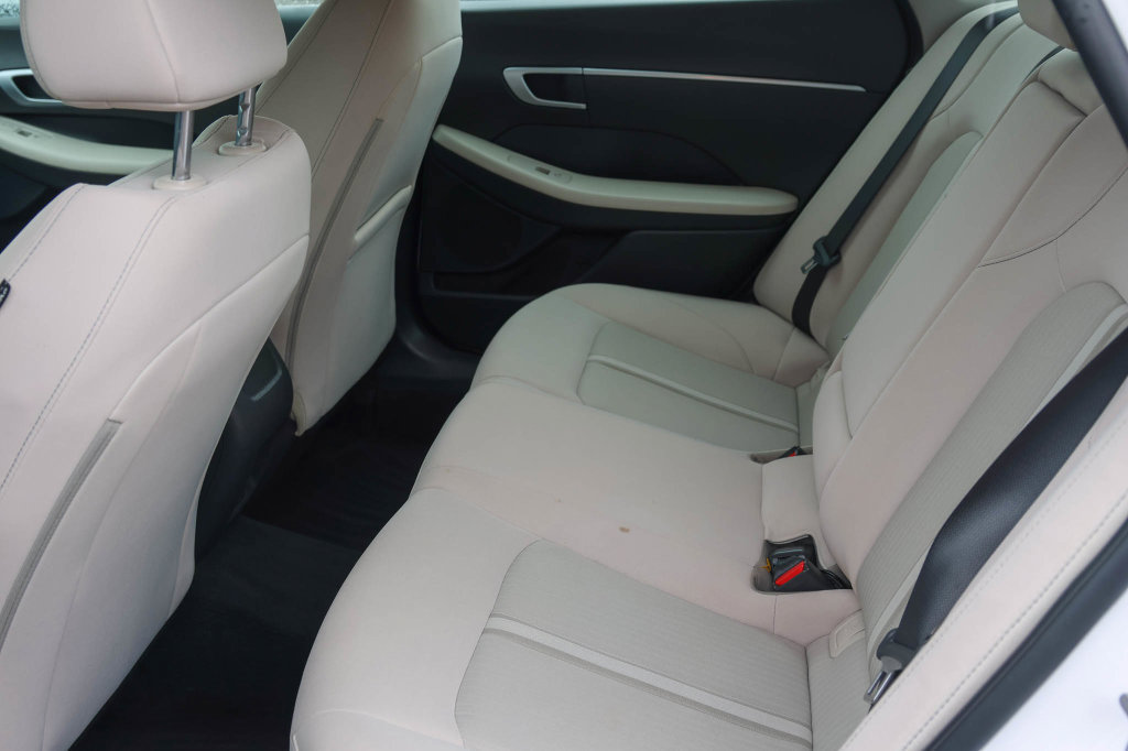 Used 2025 Hyundai Sonata SEL FWD image 12