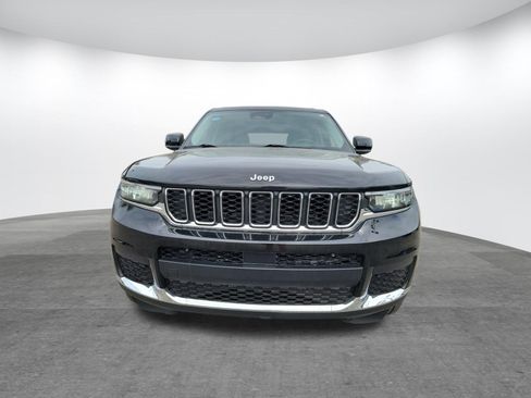 Used 2021 Jeep Grand Cherokee L Laredo w/ Luxury Tech Group I image 23