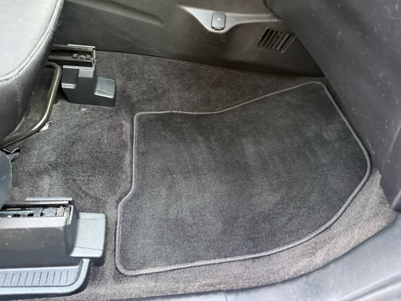 Used 2018 Ford Edge SE FWD image 9
