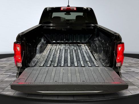 Used 2023 Chevrolet Colorado W/T image 7