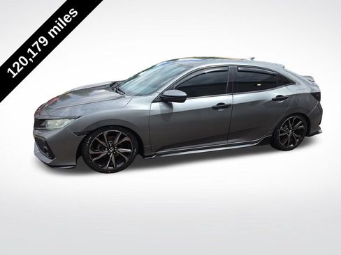 Used 2018 Honda Civic Sport image 2