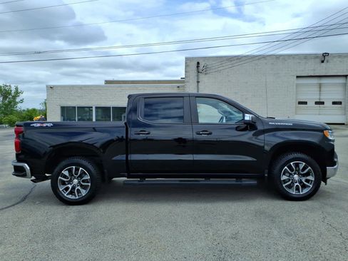 Used 2023 Chevrolet Silverado 1500 LT AWD/4WD image 7