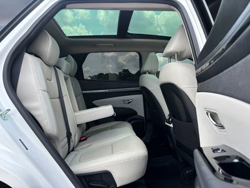 Used 2022 Hyundai Tucson Limited image 17