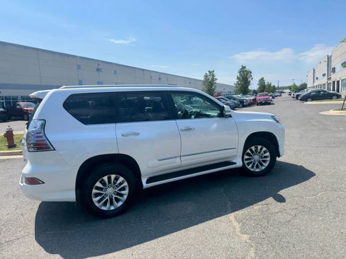 Used 2015 Lexus GX 460 w/ Premium Package AWD/4WD image 16