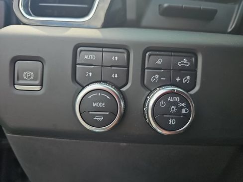 Used 2022 GMC Sierra 1500 Denali w/ Denali Reserve Package AWD/4WD image 36
