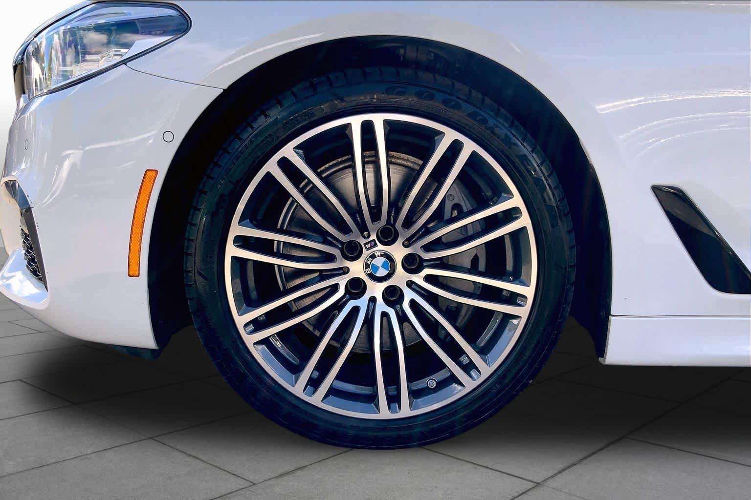 Used 2020 BMW 540i xDrive w/ Executive Package AWD/4WD image 10