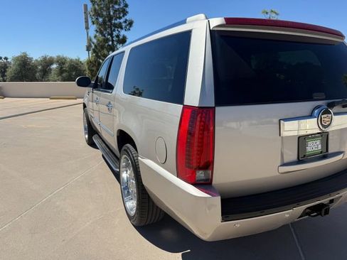Used 2007 Cadillac Escalade ESV AWD w/ Information Package image 13
