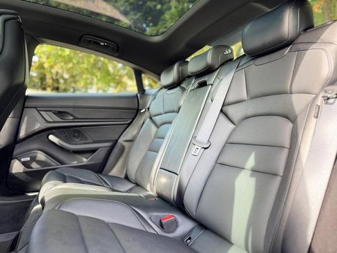 Used 2022 Porsche Taycan 4S image 20