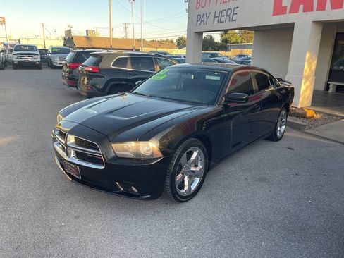 Used 2012 Dodge Charger SXT Plus image 3