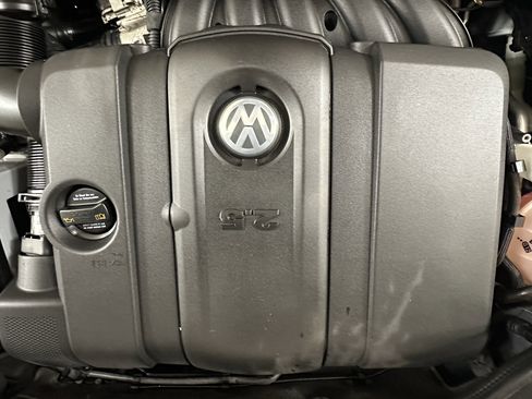 Used 2012 Volkswagen Golf 4-Door image 3