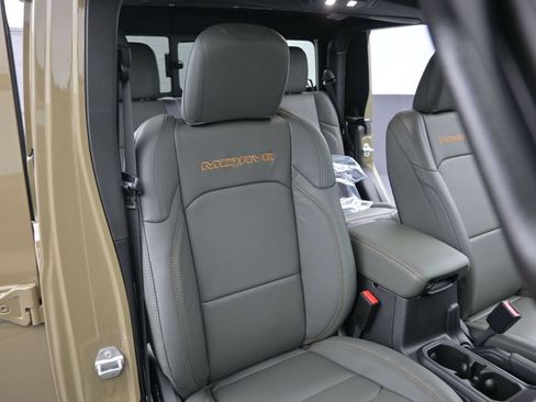 New 2026 Jeep Gladiator Mojave AWD/4WD image 19