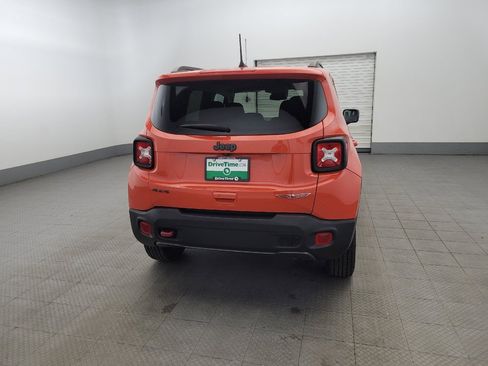 Used 2021 Jeep Renegade Trailhawk image 7