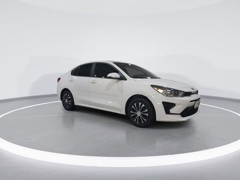 Used 2021 Kia Rio S image 2