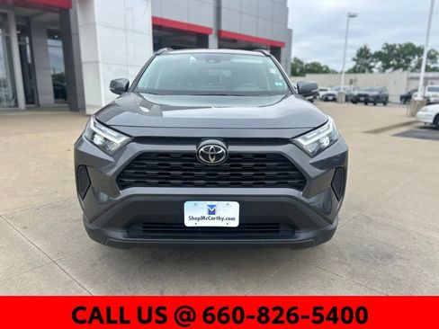 Used 2025 Toyota RAV4 XLE AWD/4WD image 2
