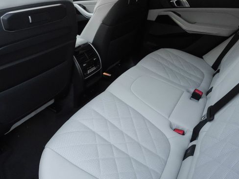 Used 2026 BMW X5 M60i AWD/4WD image 37