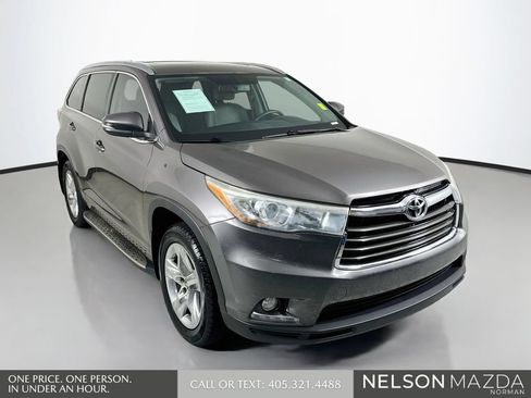 Used 2016 Toyota Highlander Limited FWD image 3