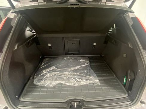Used 2026 Volvo XC40 B5 Plus AWD/4WD image 9