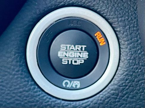 Used 2024 RAM 1500 Laramie image 30