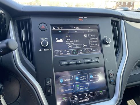 Used 2025 Subaru Outback image 11