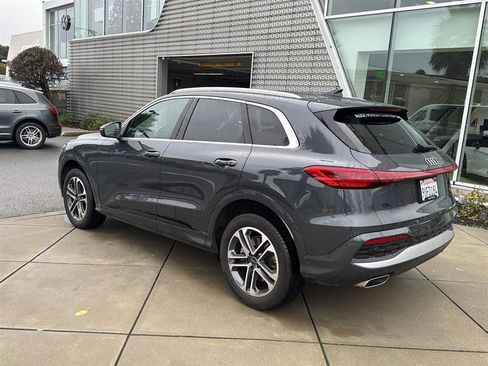 Used 2025 Audi Q5 Premium Plus w/ Premium Plus image 6