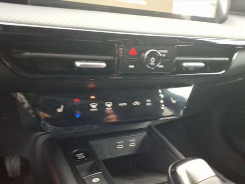 New 2026 Nissan Kicks SR image 12