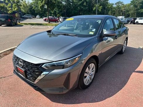 Used 2025 Nissan Sentra S image 1