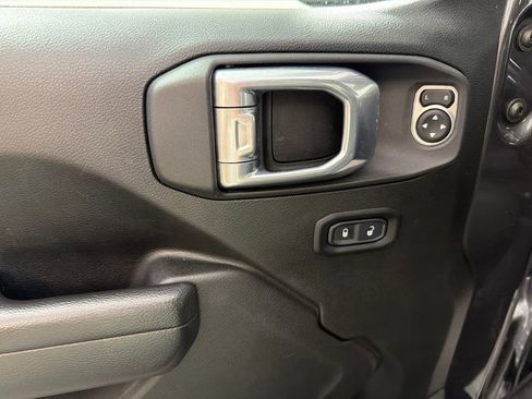 Used 2022 Jeep Wrangler Unlimited Sport AWD/4WD image 19