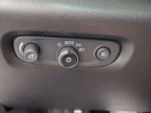 Used 2019 Chevrolet Traverse LT FWD image 19