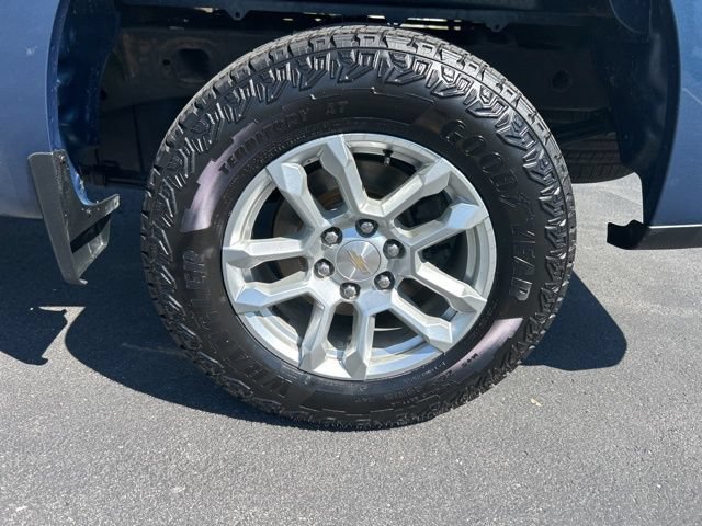 Certified 2024 Chevrolet Silverado 1500 LT AWD/4WD image 44