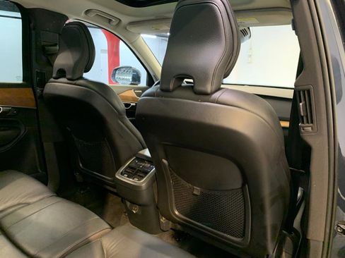 Used 2022 Volvo XC90 T6 Momentum w/ Climate Package image 41