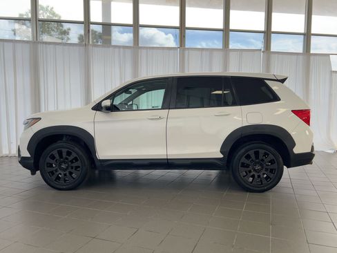 Used 2023 Honda Passport EX-L image 2