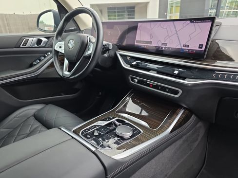 Used 2024 BMW X7 xDrive40i AWD/4WD image 17